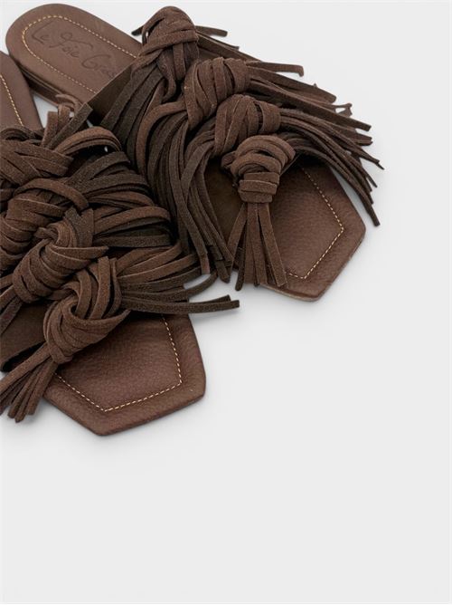 Ciabatta flat in suede testa di moro con nappine decorative IL LACCIO | Q15CAMOSCIOTESTA DI MORO